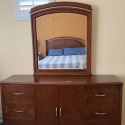 Dresser With mirror