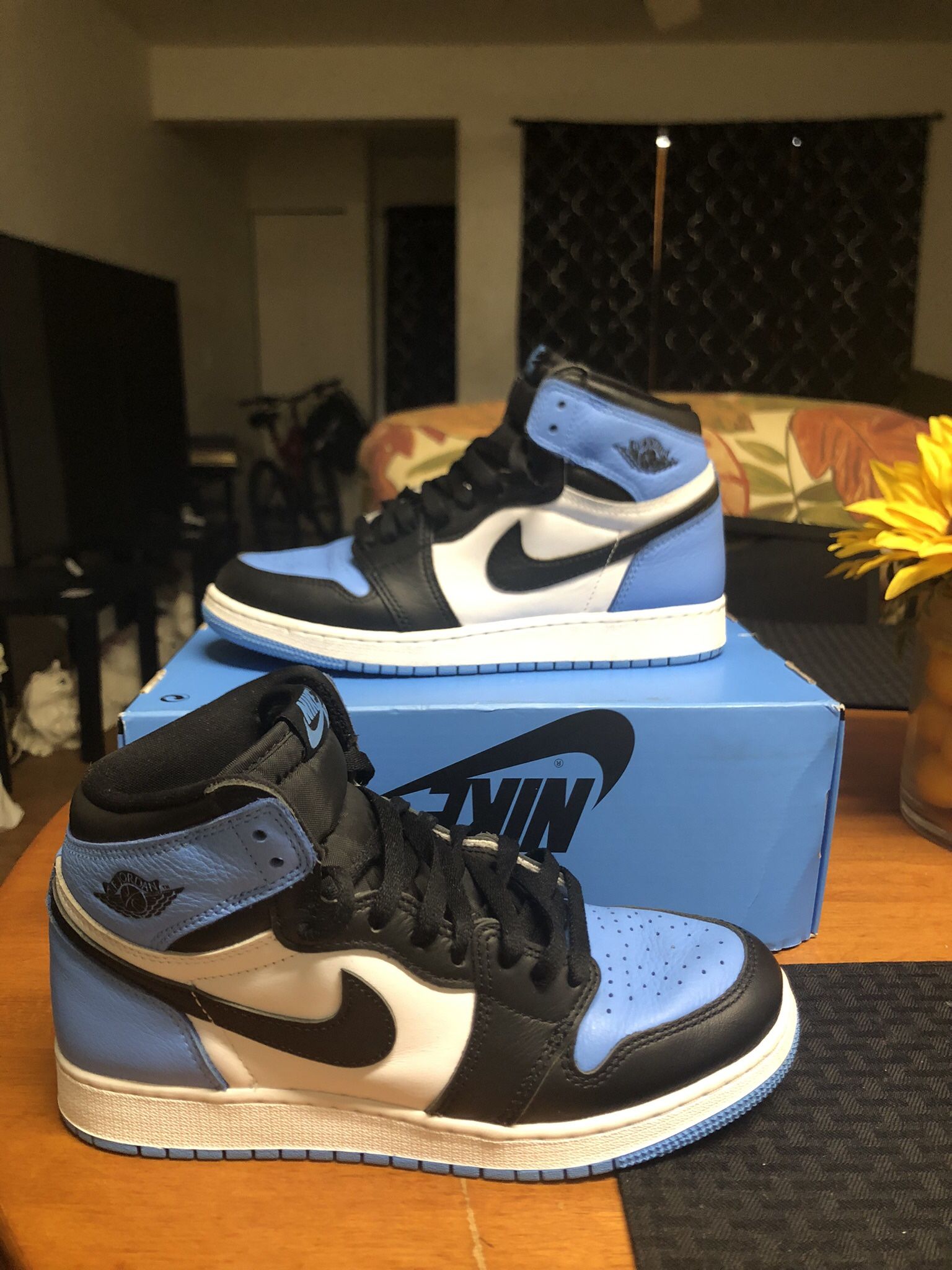 Jordan 1 Unc Toe (Size 7y)