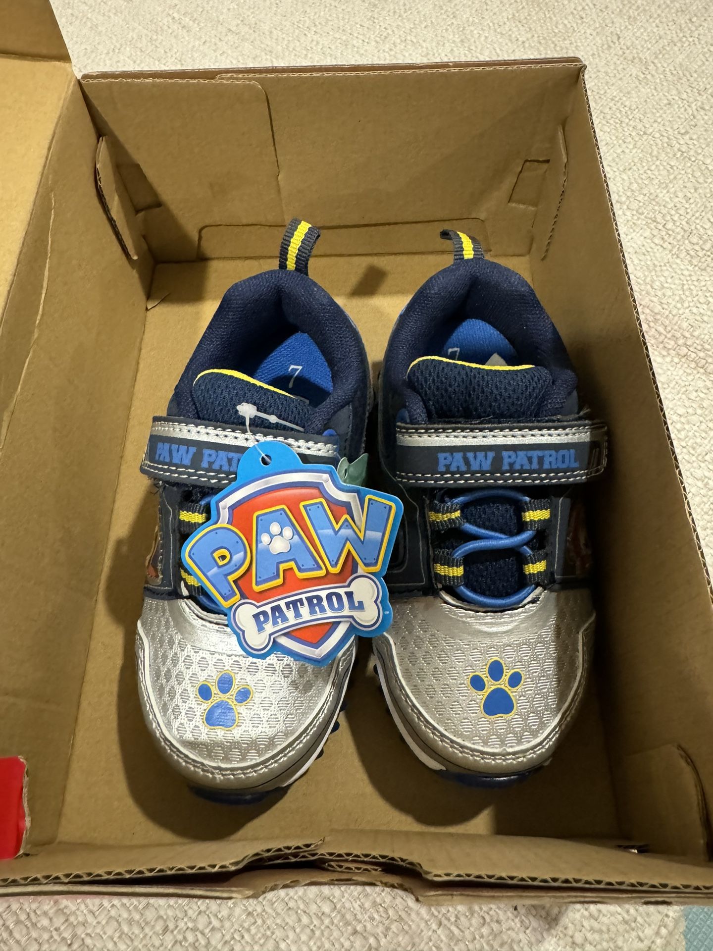 Paw Patrol Boys Size 7