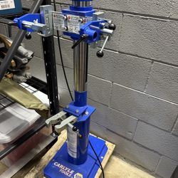Floor Mounted Strut