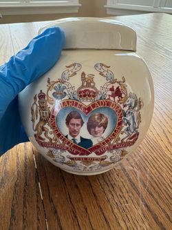 Vintage 1981 Prince Charles & Lady Diana Royal Wedding Commemorative Jar