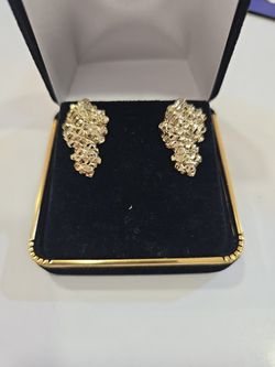 10 K Y Gold Nugget Earrings Large Size