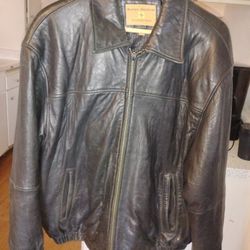 Boston Harbour Outdoor Wear Leather Jacket Size Large. Gently Worn