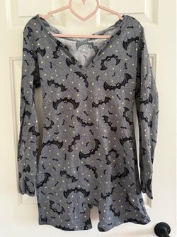 CUTE HALLOWEEN PJS SIZE (SMALL) INCLUDES SOCKS