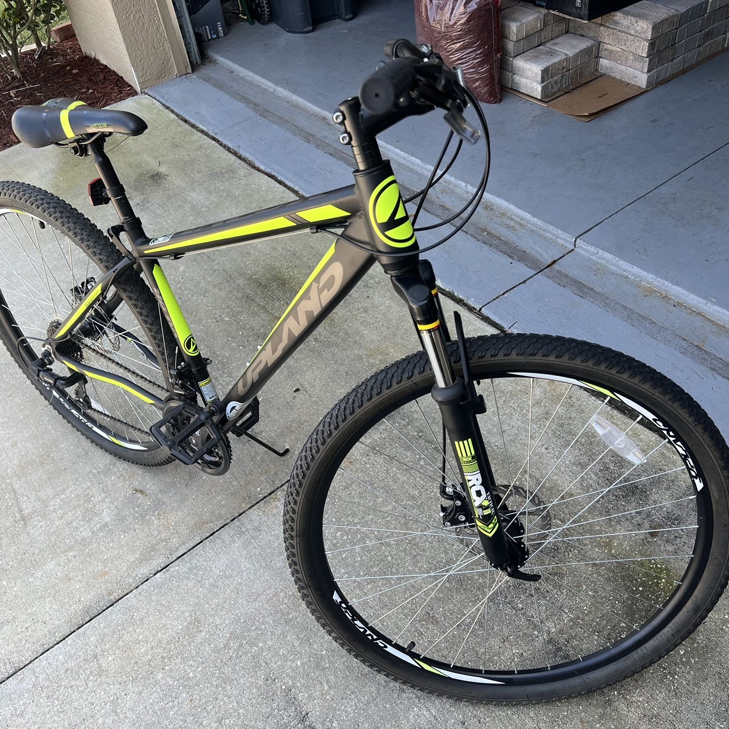 Upland Valor 7 Speed Bike Like New / Asking $110.00 Or Best Offer 
