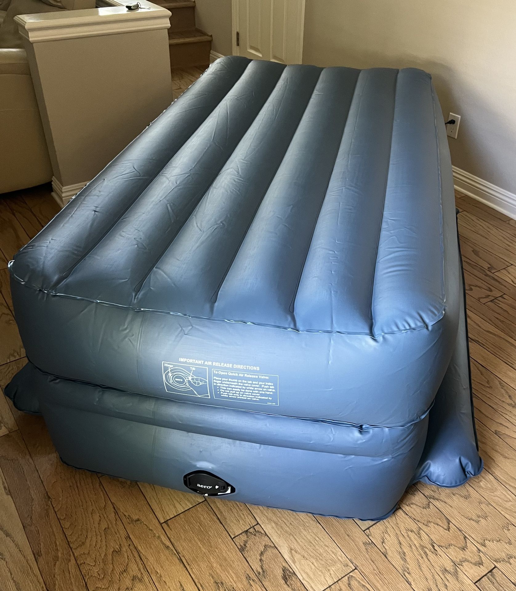 Raised ArroBed Twin Air Mattress