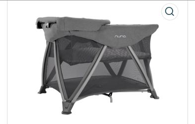 Nuna Travel Crib Play Yard