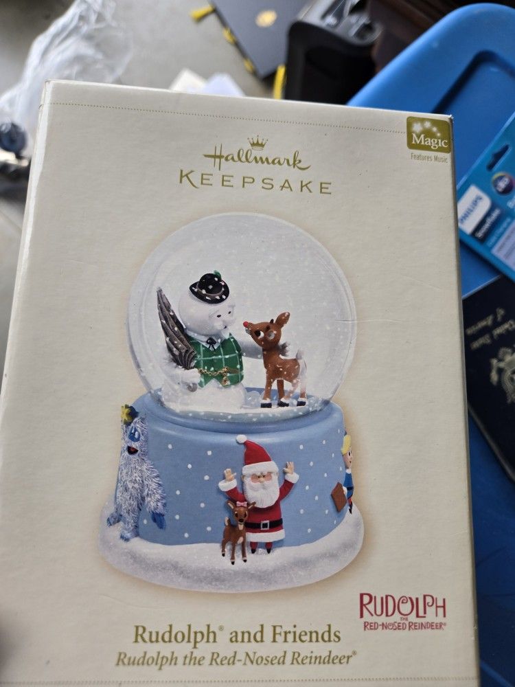 Rudolph And Friends Snowglobe Hallmark 