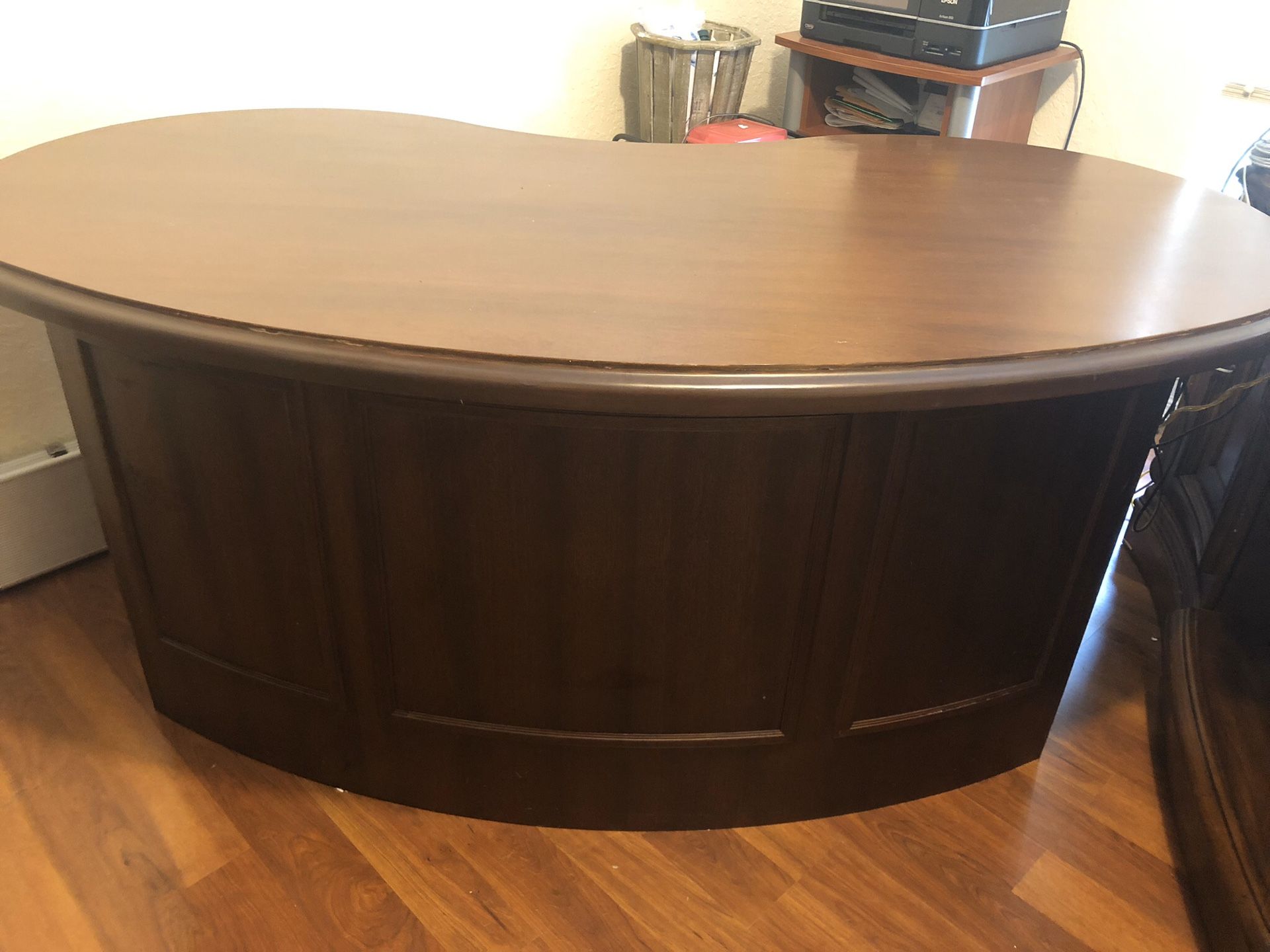 executive kidney shaped office desk
