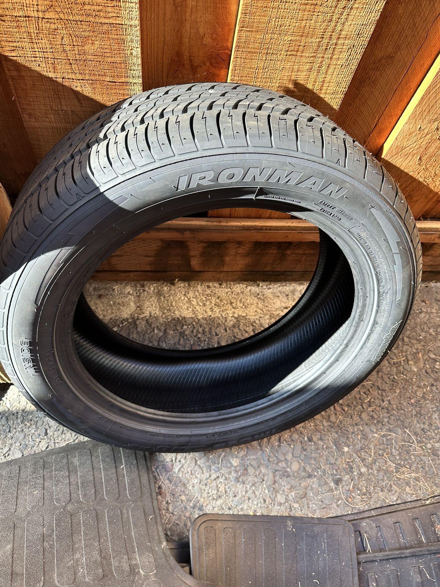 235/50r19 Ironman Tire/llanta New