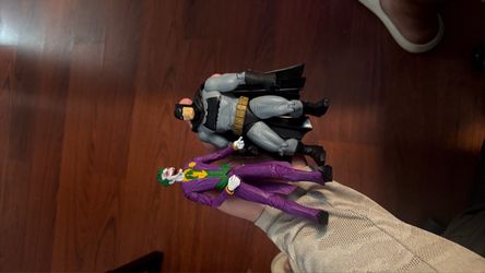 Batman and joker action fig