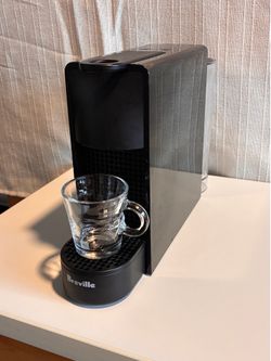 Nespresso Essenza Mini by abreviar