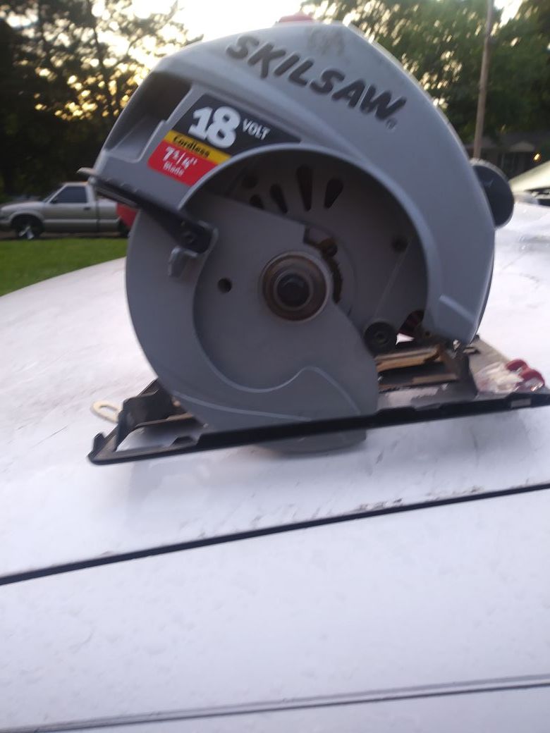 Saw. Skilsaw