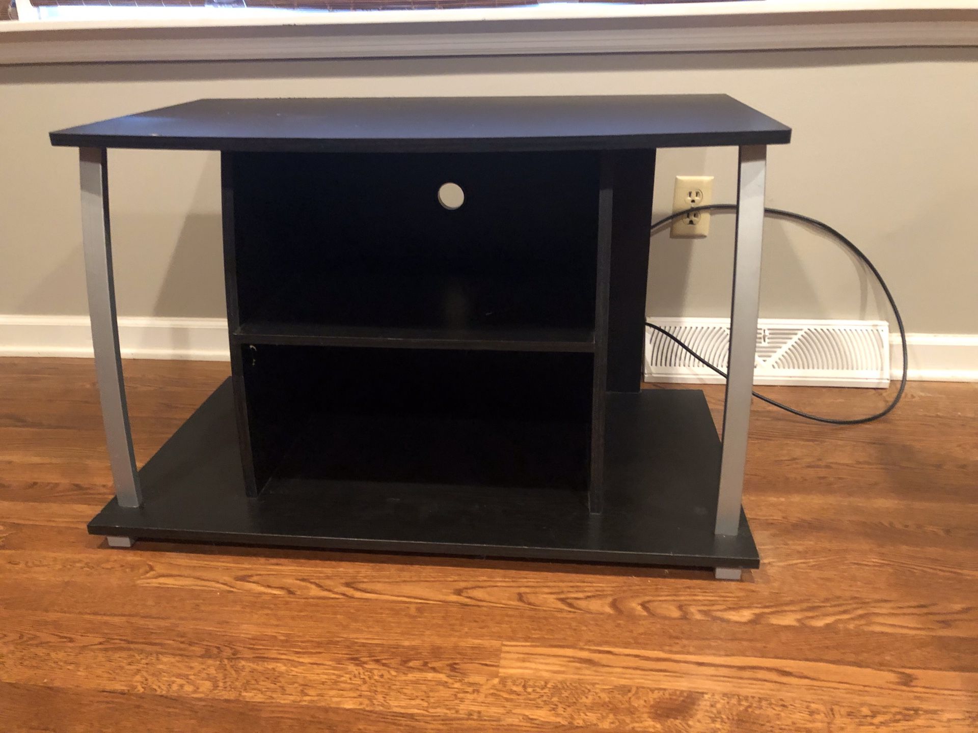 TV stand 36w x 18.5d x 22h