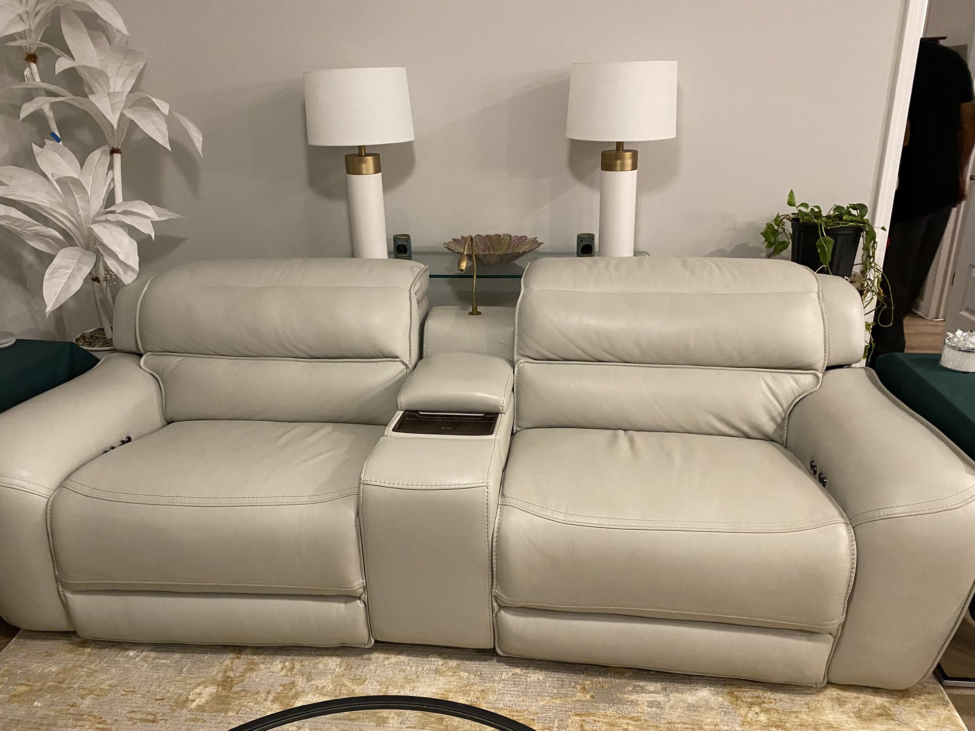 Cream Colored Leather Recliner Couch 