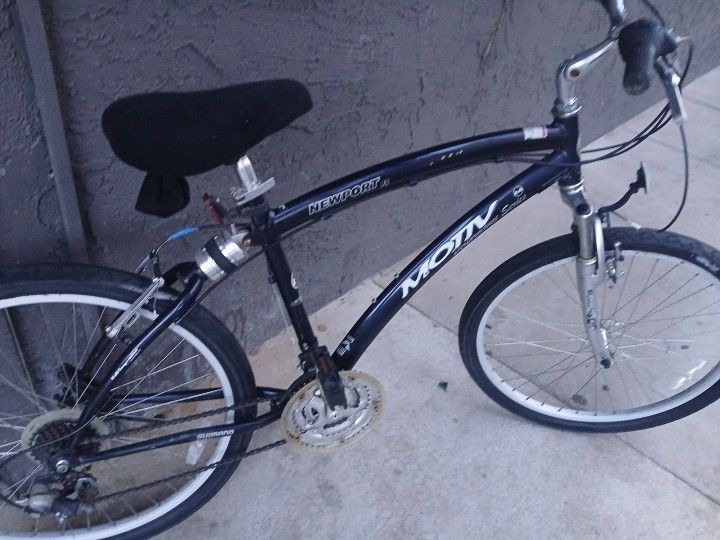 26 Inch MOTIV NEWPORT Performance Seoes 21 Speed