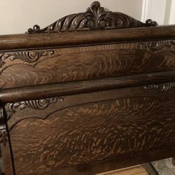 Magnificent Ornate Antique Carved Oak Details Queen Bed