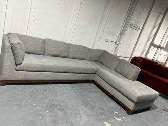 SECTIONAL COUCH SOFA