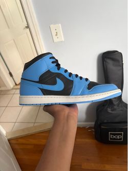 Jordan 1 Mid University Blue Black Size 13
