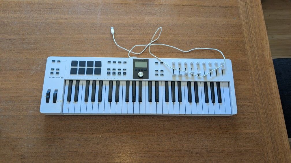 Arturia Keylab Essential 49 MIDI Keyboard
