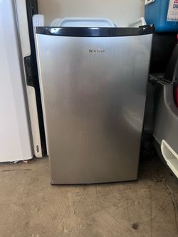 Whirlpool mini fridge