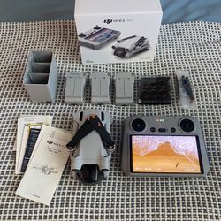 DJI Mini 3 Pro Drone w/ Controller, 3 Batteries, Charge Hub. LOW FLIGHT TIME!!