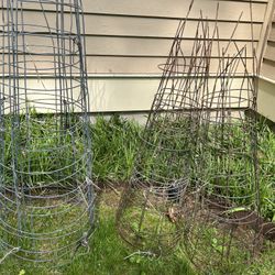 18 Tomato Cages $23