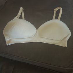 Beige “Fruit Of The Loom” Bra 34D/36C