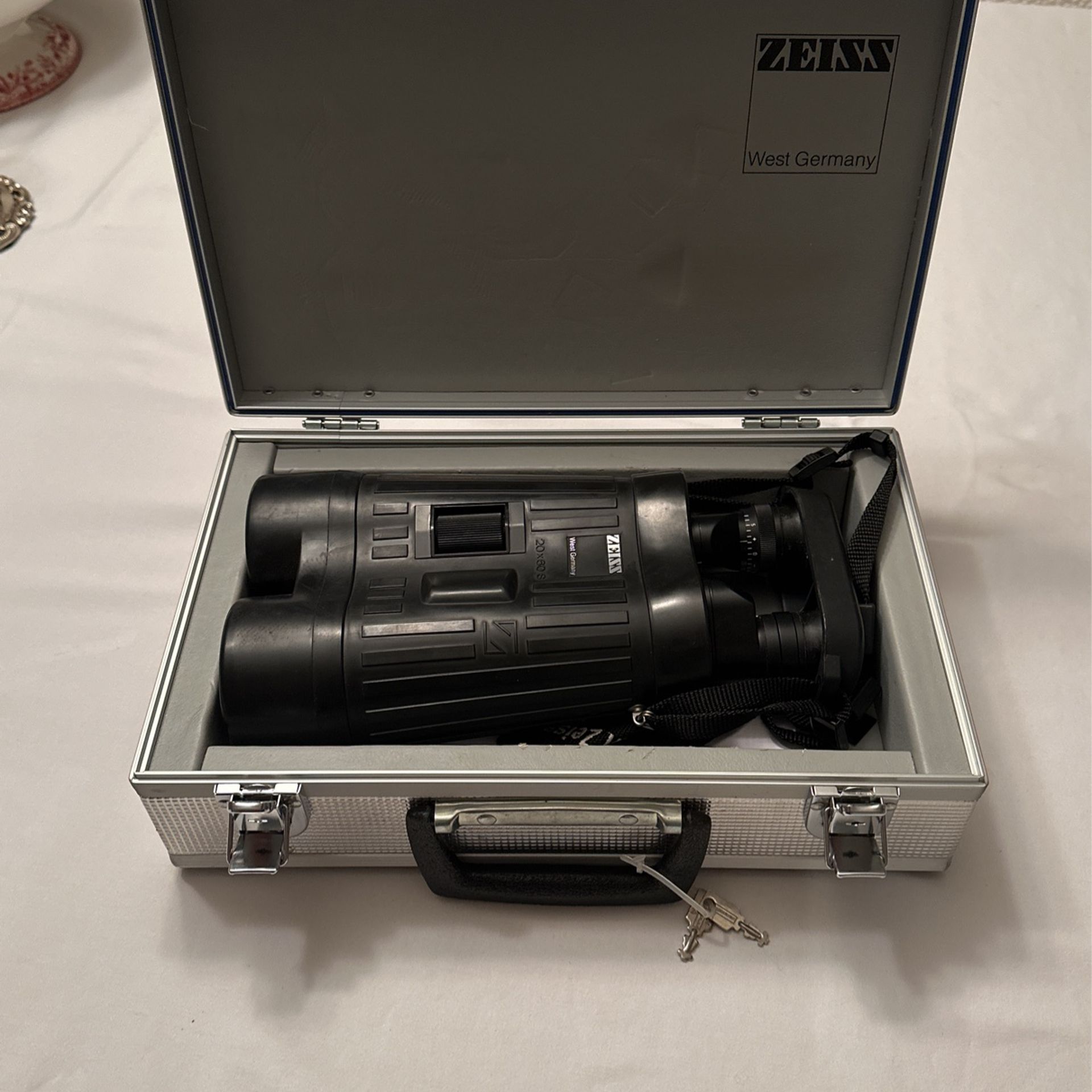 Zeiss Carl optical 20x60 Image stabilization Binocular