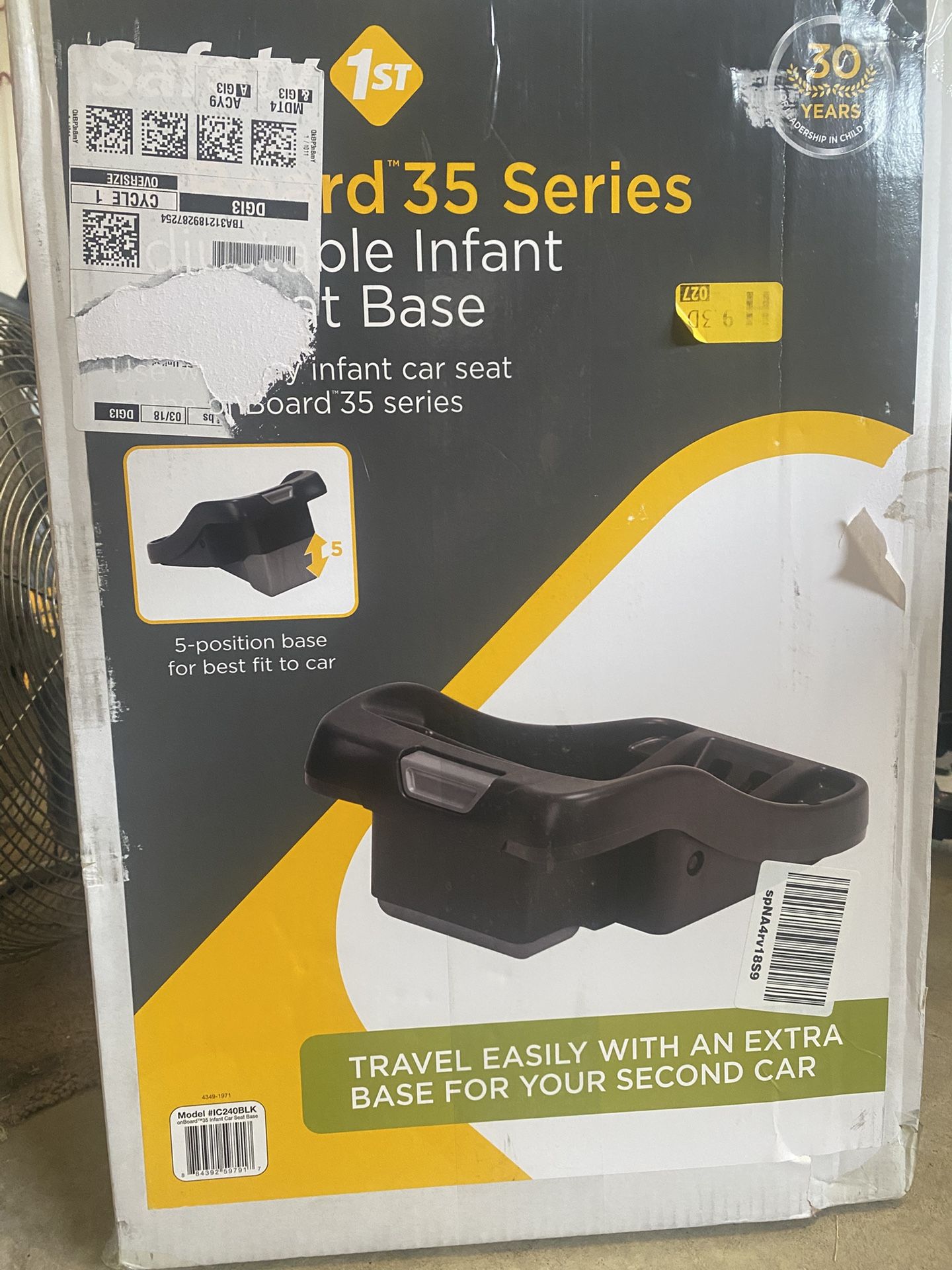 Safety 1st  Onboard 35 Adjustable Infant Carseat Base