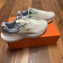 Nike Women’s React Escape RN Running Shoes