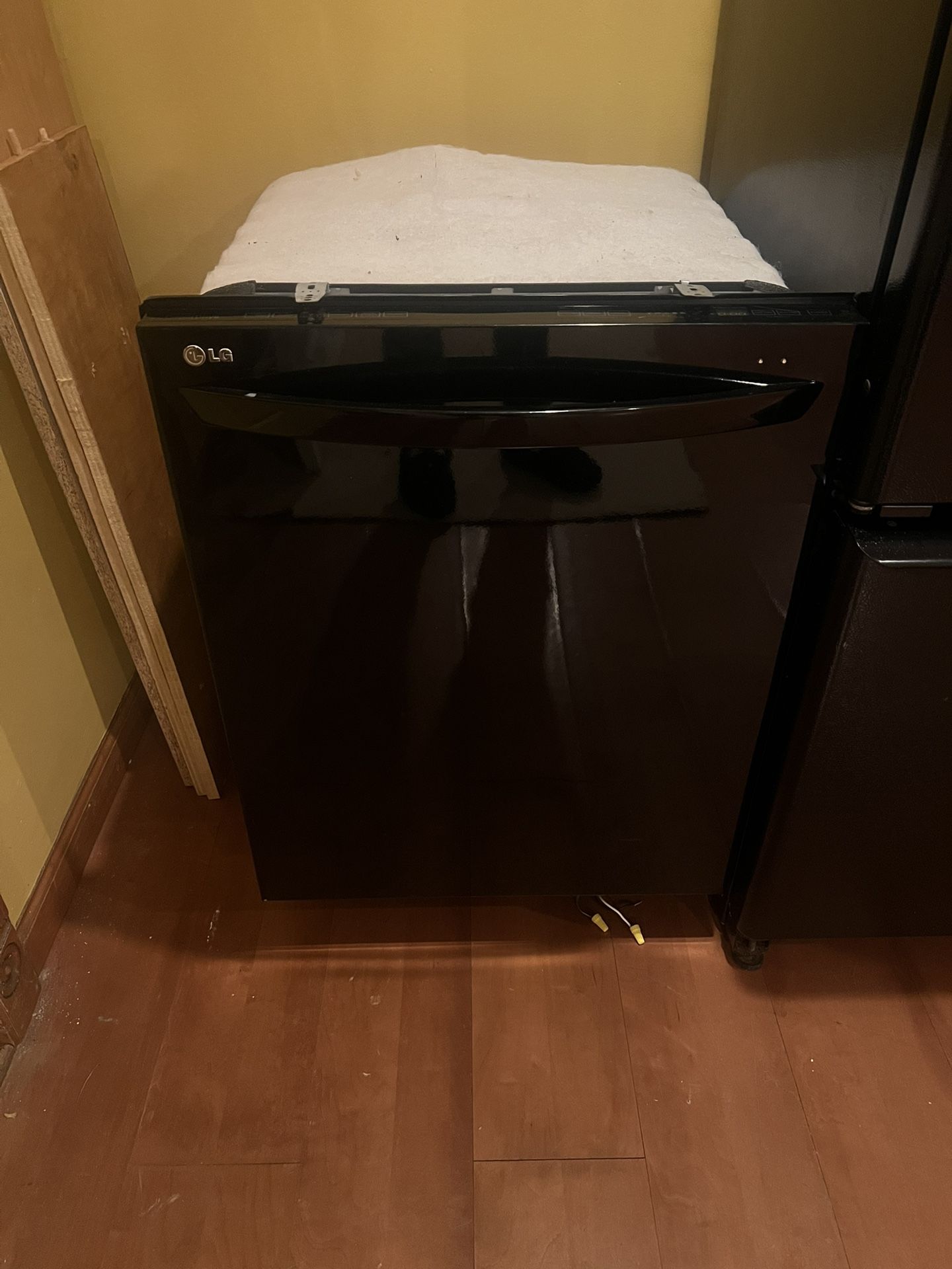 LG Direct Drive Dishwasher (Smart Diagnosis) (Free)