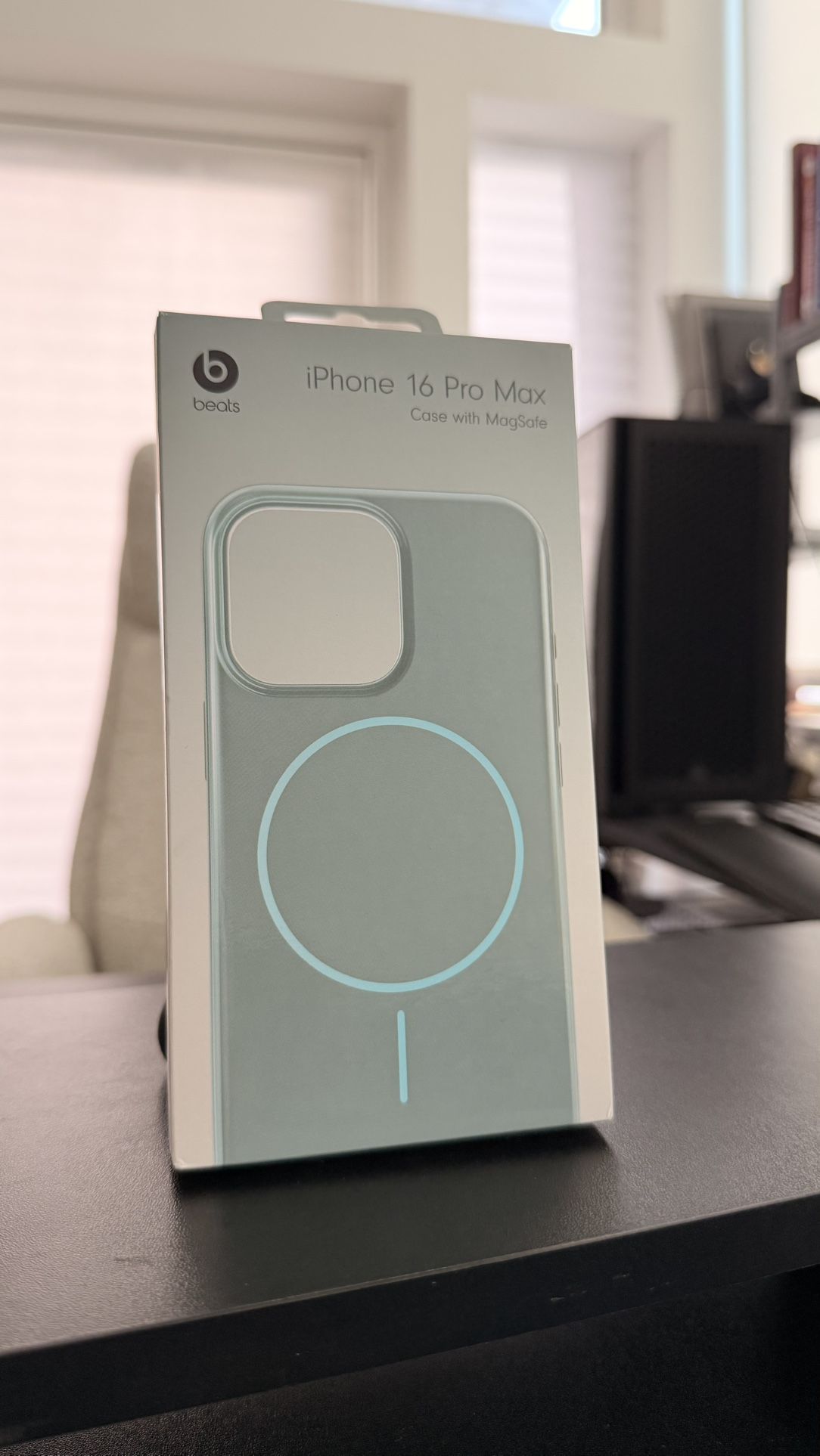 Used - Beats By Dre, Rebel Flex iphone - 16 pro max