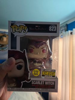 Wandavision Scarlet Witch Funko Pop (ENTERTAINMENT EARTH EXCLUSIVE) *Glow in the Dark*
