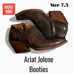 Size 7.5 Women’s  Ariat Jolene Western Booties