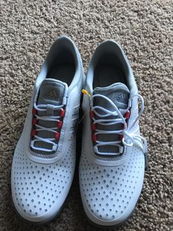 Women’s golf shoes
