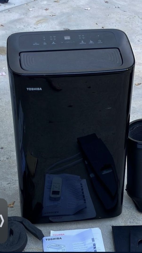 Toshiba Portable Air Conditioner (13500 BTU)