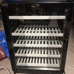 Wine cooler / refrigerator