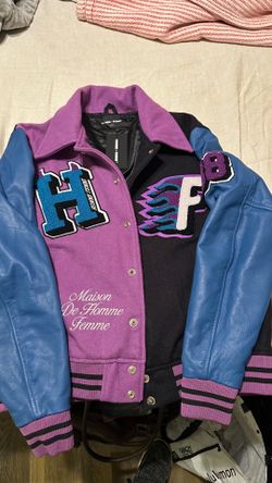 MENS SIZE SMALL WORLD CHAMPS PURPLE VARSITY JACKET