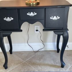 Pretty Entry Console Table.🦋