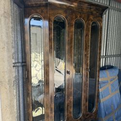 Mastercraft Burlwood Display cabinet With Glass Shelves