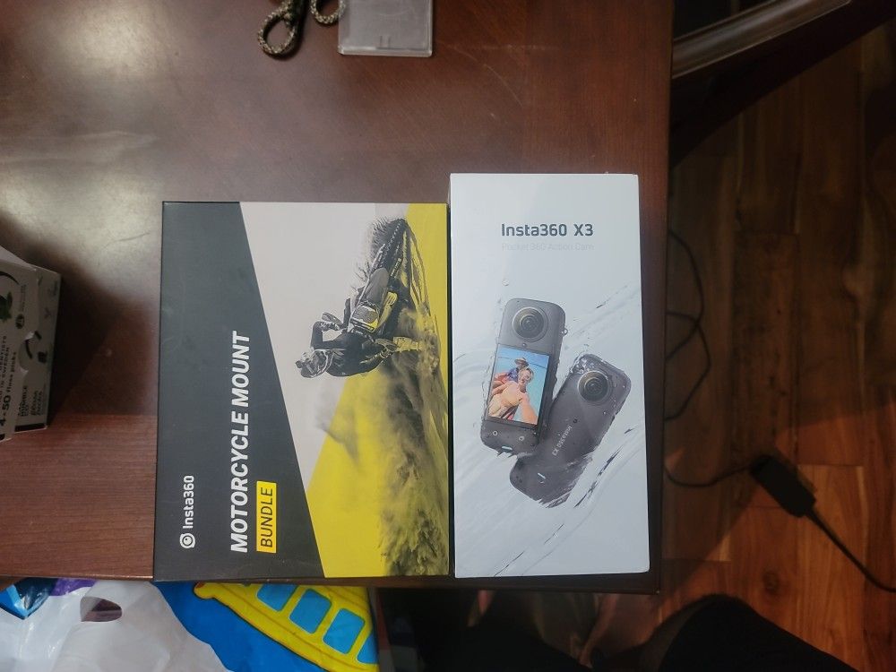 Insta360 X3 Moto Bundle