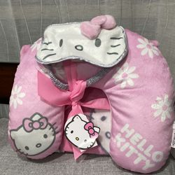 Hello Kitty 3 Piece Travel Set