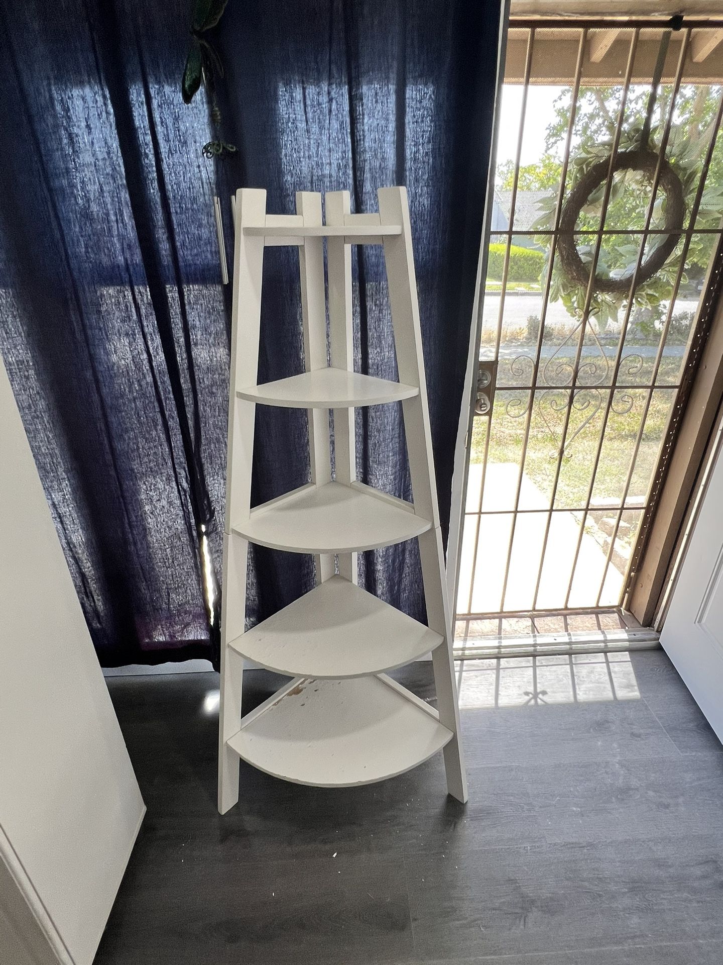 White Corner Ladder Shelf Bookcase