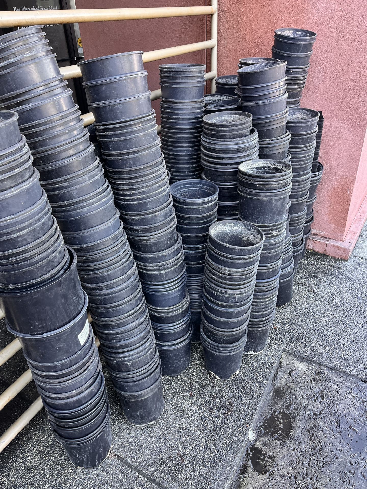 Free Fans, Trays, Plant Pots for Sale in Redlands, CA OfferUp