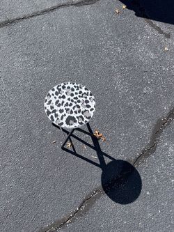 Animal-print folding stool