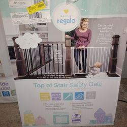 Top Of Stairs Baby Gate 