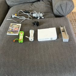 Nintendo Wii Bundle + 2 Wii Remotes + Super Mario Galaxy + Cords/Sensor Bar