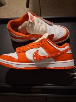 NIKE DUNK LOW