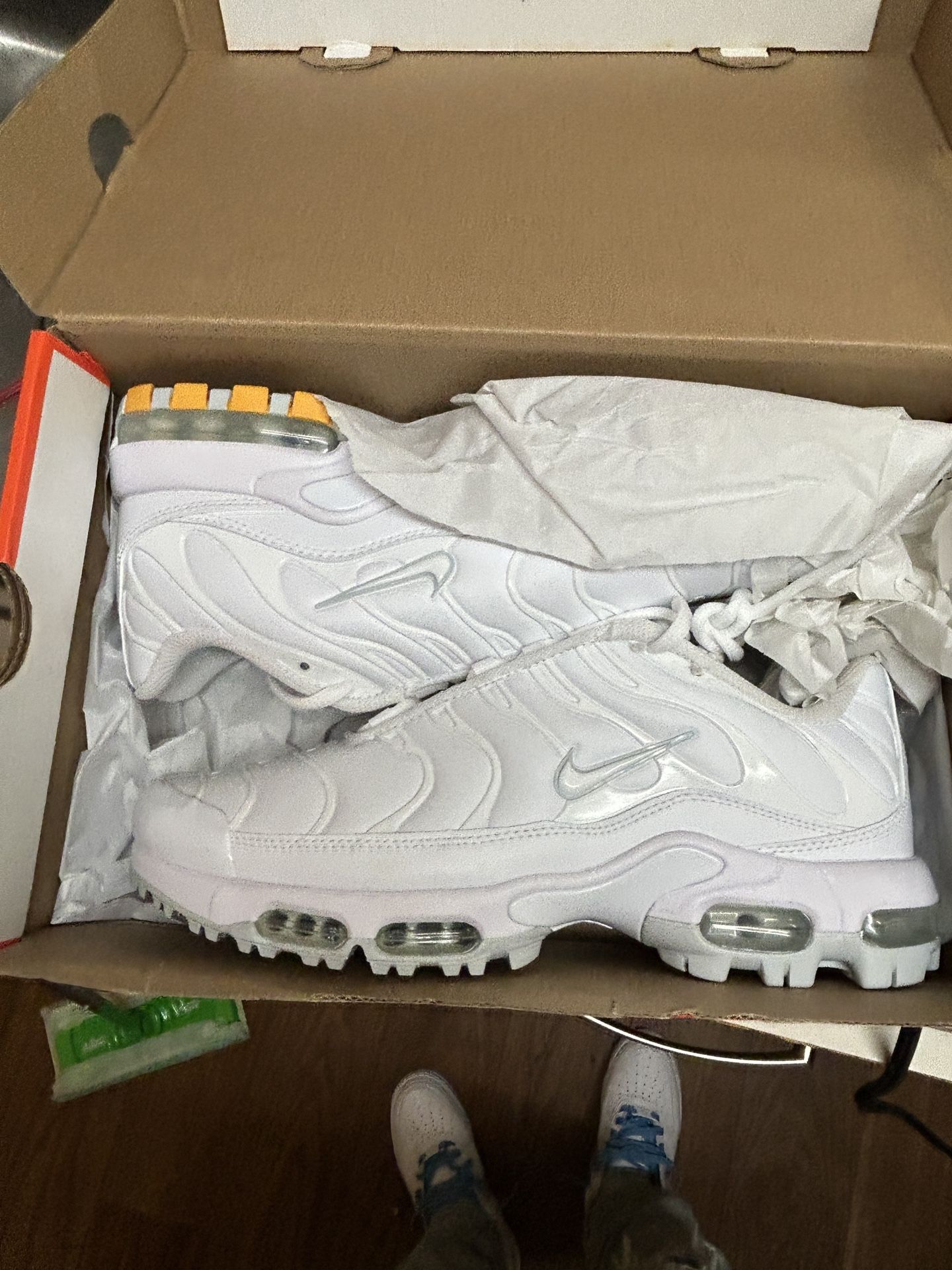 nike vapormax size 8 brand new im only asking 90